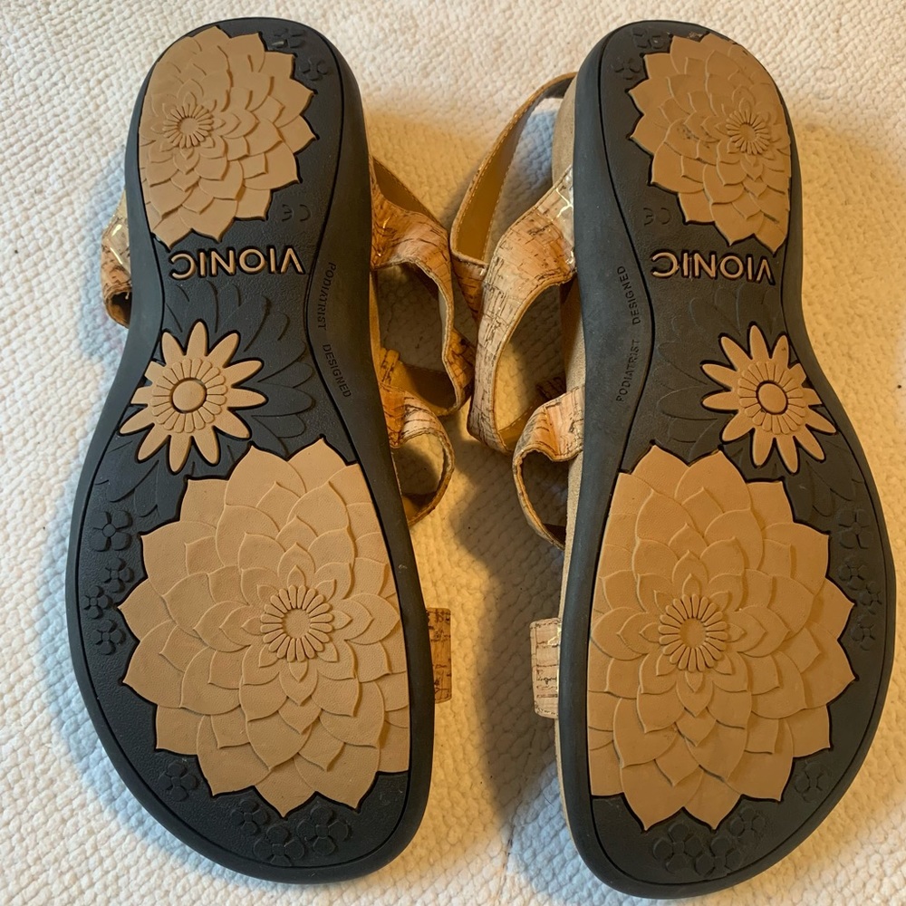 Vionic 10 Amber Sandals View 2